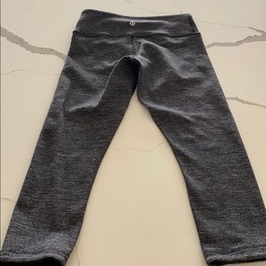 Lululemon reversible crop pant size 4 black